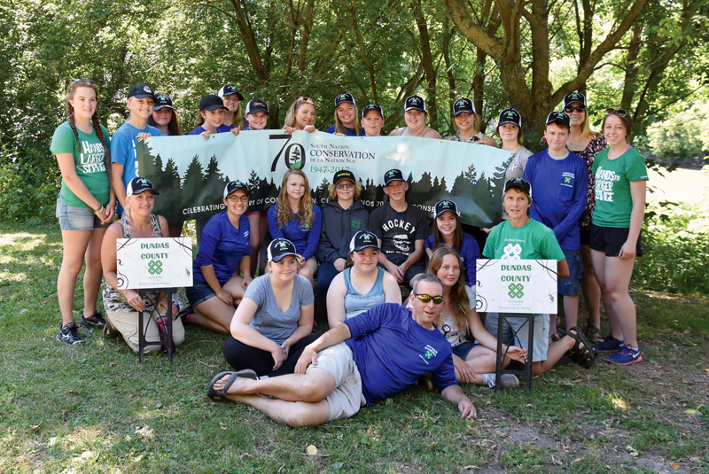 4-H clubs join SNC to clean up park
