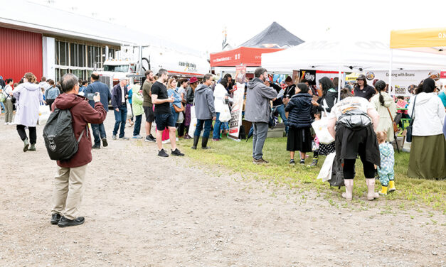 Breakfast on the farm at Blackrapids attracts a huge crowd