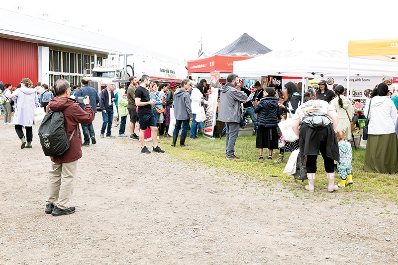 Breakfast on the farm at Blackrapids attracts a huge crowd